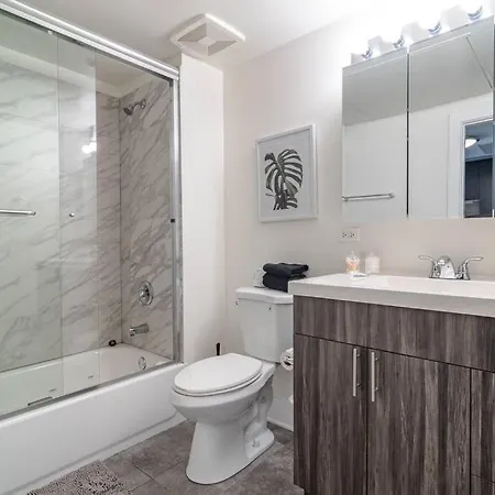 Mccormick Place Huge 2Br Cozy Loft Suite With Optional Parking Sleeps 8 Near Soldier Field And Grant Park Chicago Exterior photo