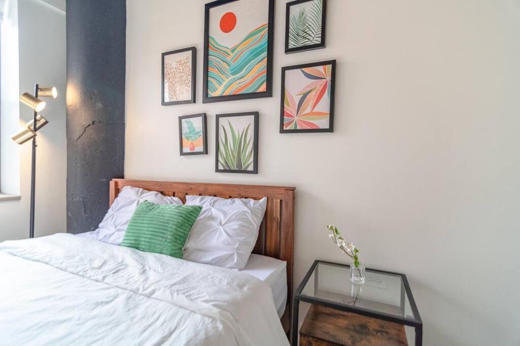 Apartment Mccormick Place Huge 2br Cozy Loft With Optional Parking Sleeps 8 Near Soldier Field And Grant Park *