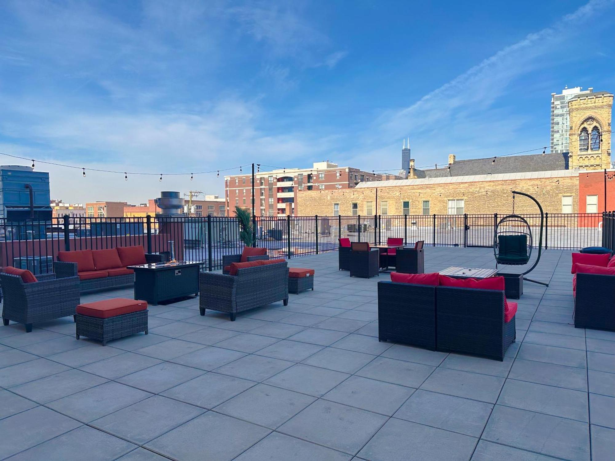 Apartment Mccormick Place Huge 2br Cozy Loft With Optional Parking Sleeps 8 Near Soldier Field And Grant Park Chicago